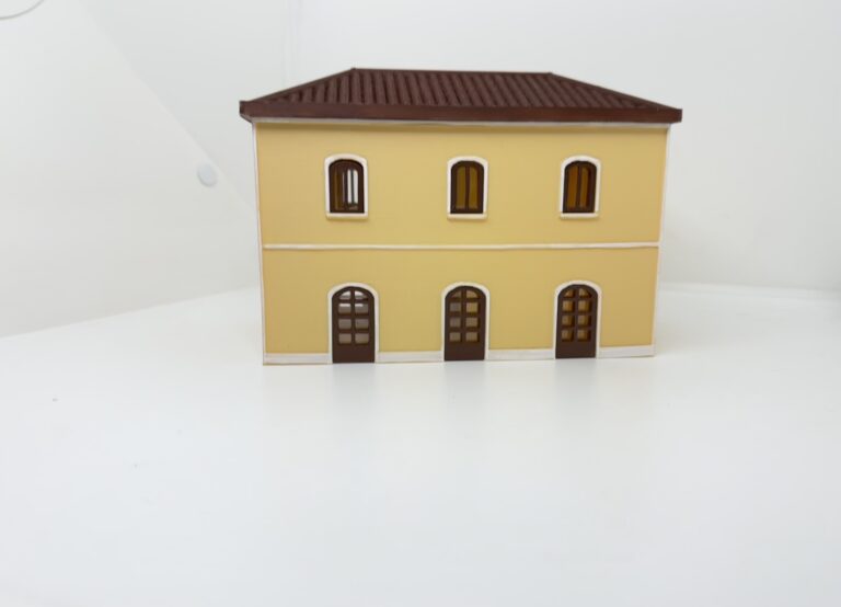 stazione ferroviaria stile italiano FS scala H0 LK TRAIN